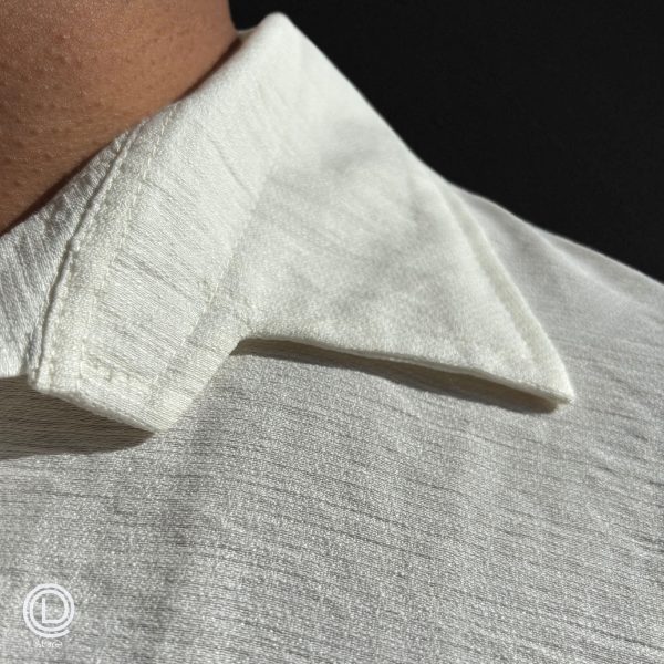 Relaxed fit cotton shirt in off white, crafted from premium breathable cotton,