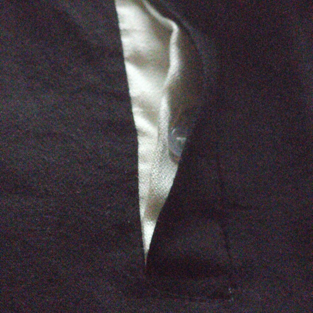438