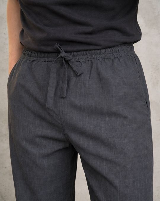 Linen Pant Sri Lanks Man wearing an Oversized lInen long pant handmade in Sri lanka