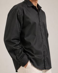 Lans Oversized Pointed Collar Black Blended Cotton Shirt