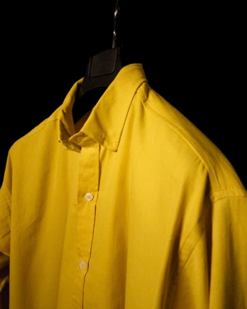 Lans Oversized Woman Pointed Collar Shirt in Lemon Mist