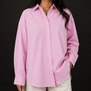 Oversized Woman Pointed Collar Shirt in Light Pink